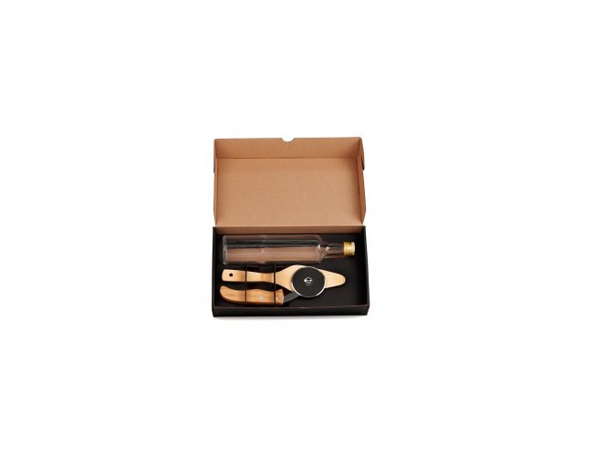 KIT PARA PIZZA COM CORTADOR, ESPTULA E GARRAFA - 3 PS