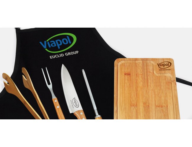 KIT PARA CHURRASCO EM BAMBU COM AVENTAL E TBUA COM SULCO